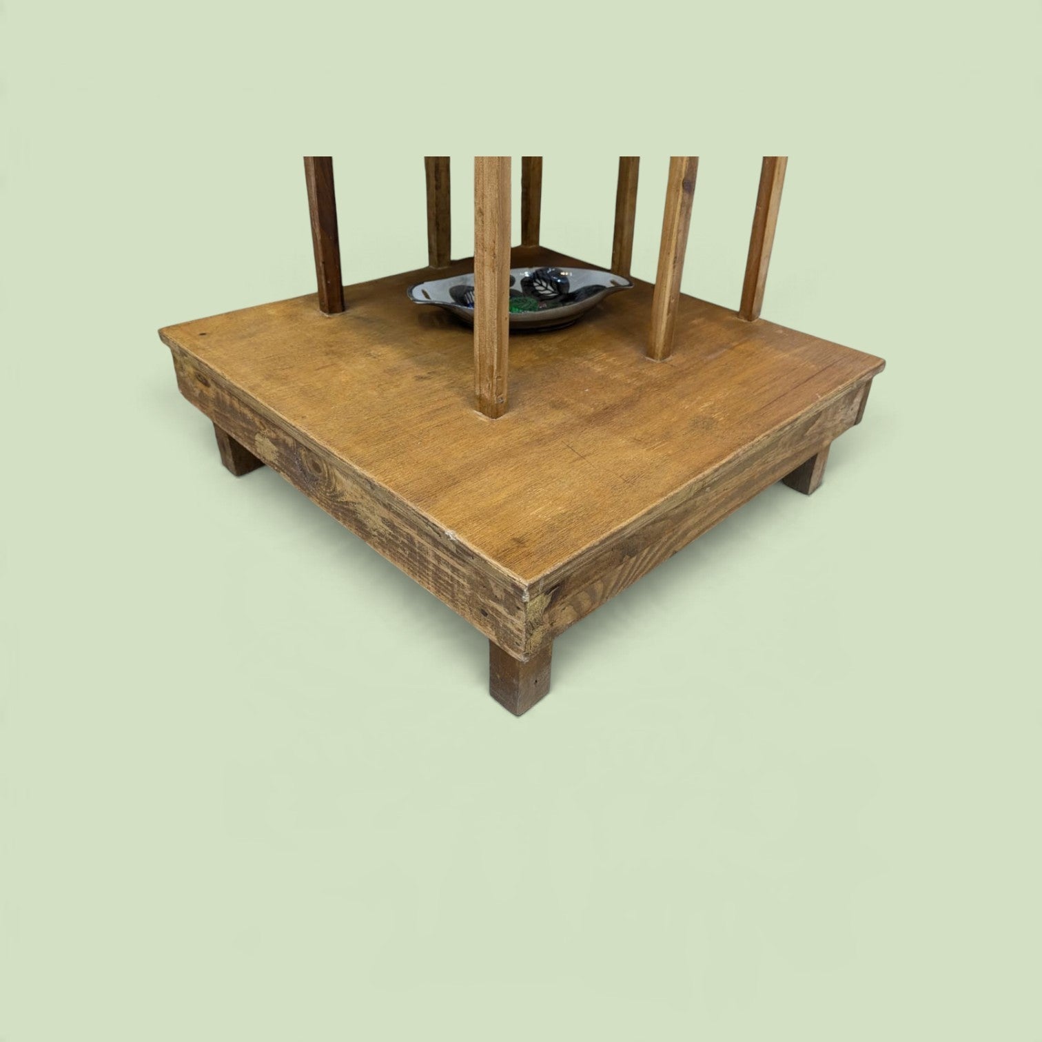 BRAND NEW BEAUTIFUL MULTI-LEVEL WOODEN DISPLAY STAND 🌿