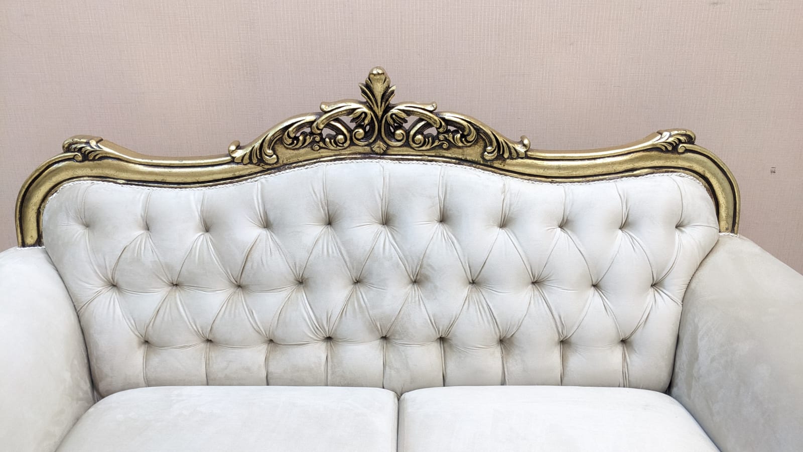 Comfortable 4 Seater Sofa Set