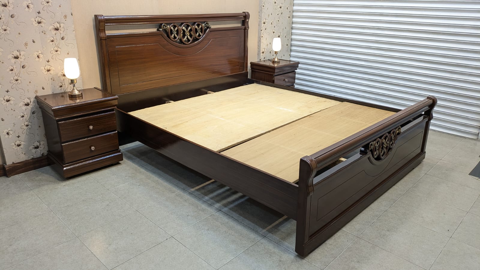 Super King Size Bed With 2 Side Tables