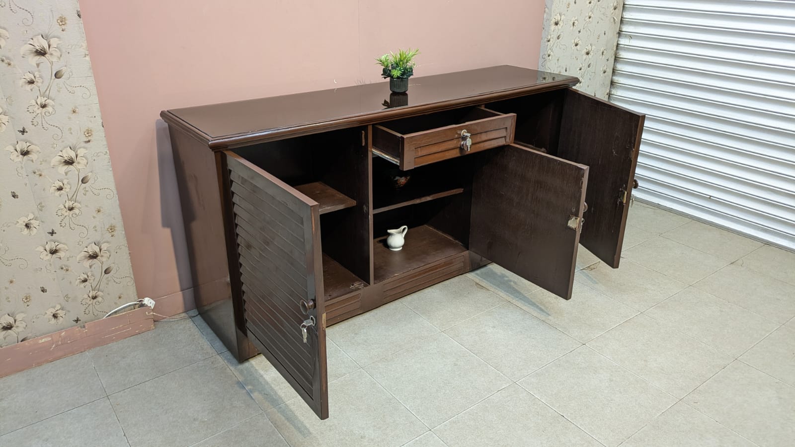 Beautiful Sideboard Cabinet