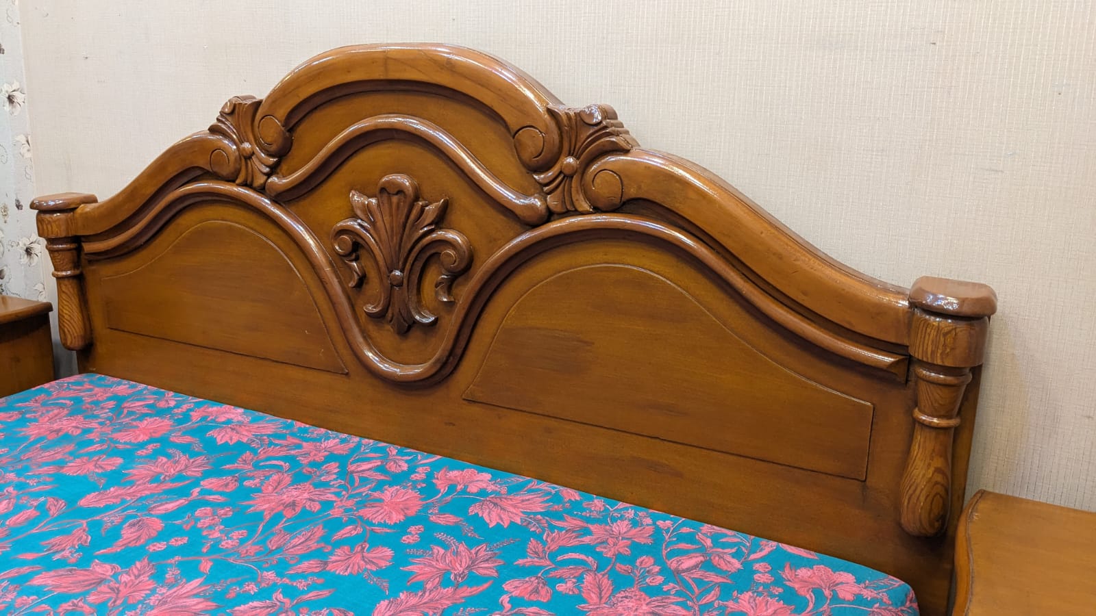 Diyar Wood and Ply King Size Bed with 2 Side Tables