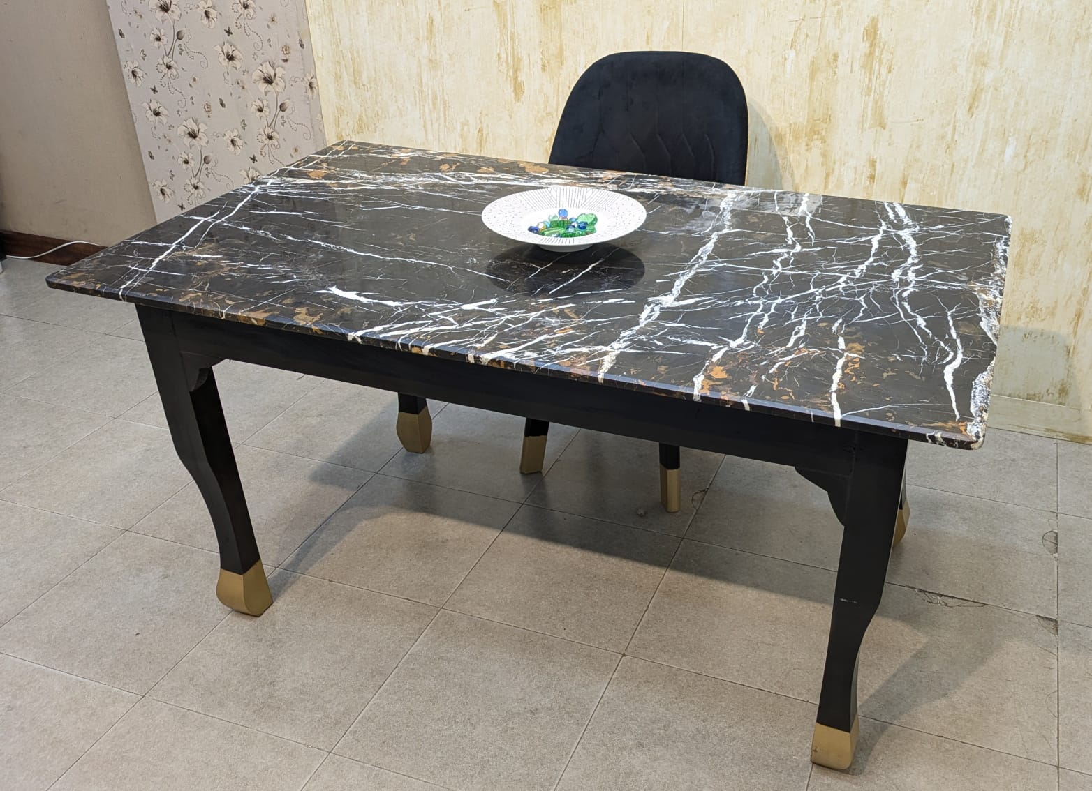 4 Seater Dining Table