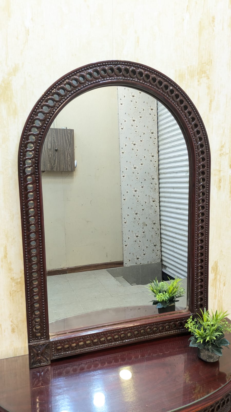 Console with wall Mounted Mirror