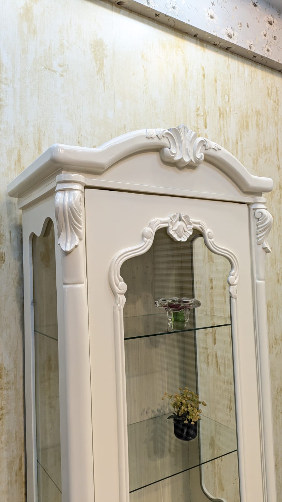 Brand New Unused Crockery Divider