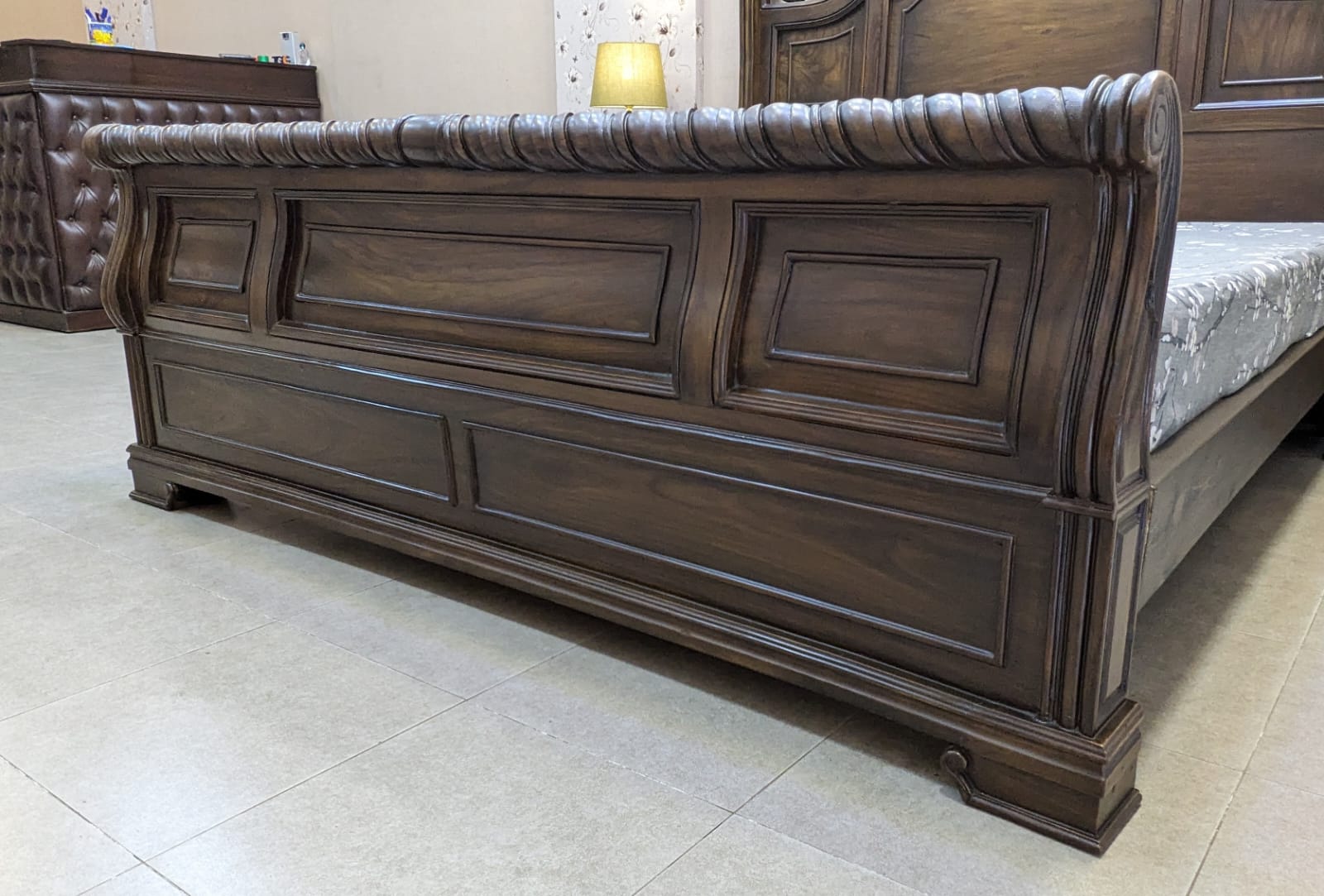 Solid Sheesham Wood King Size Bed With 2 Side Tables and Dressing Table