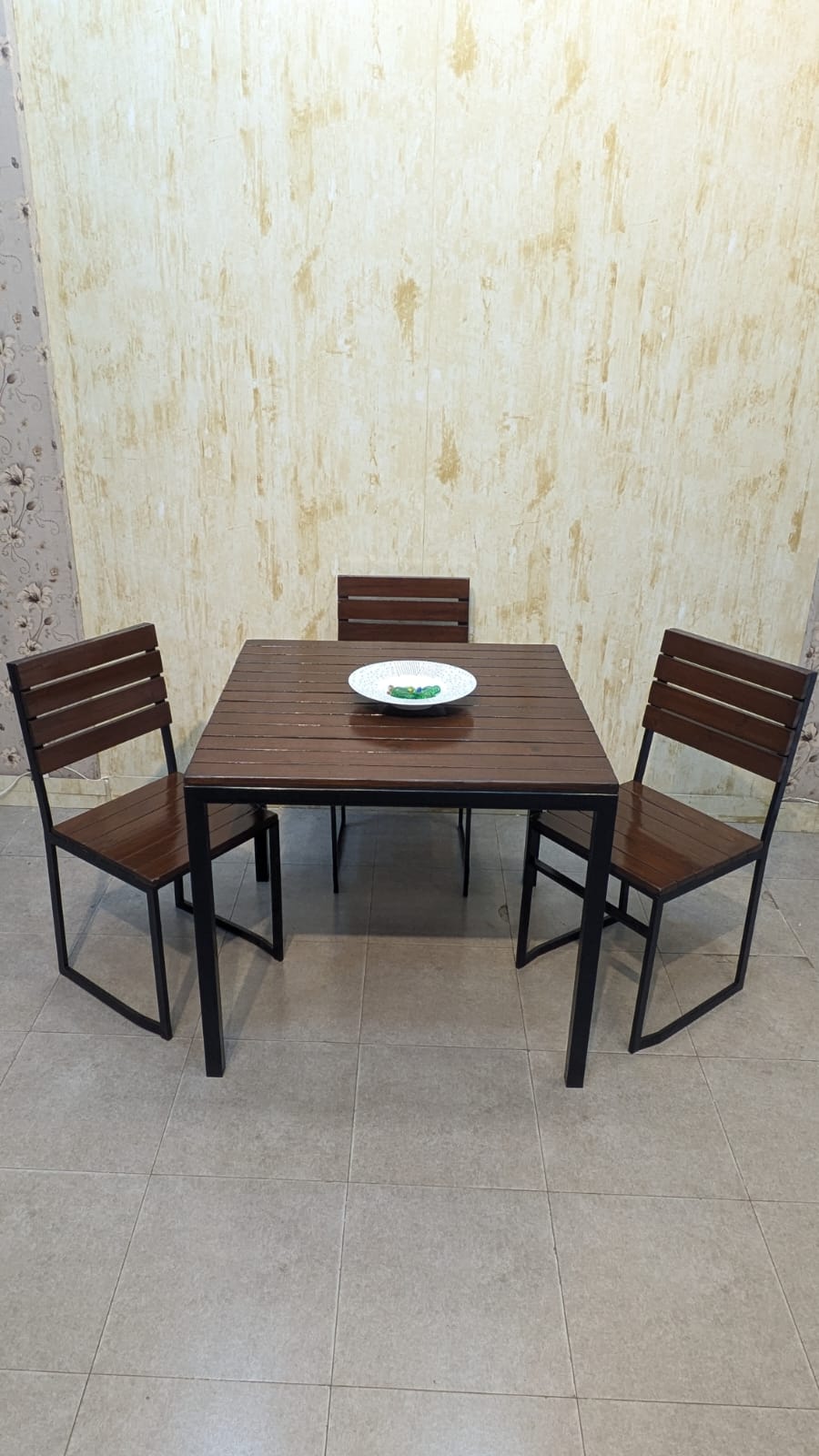 4 Seater Dining Table