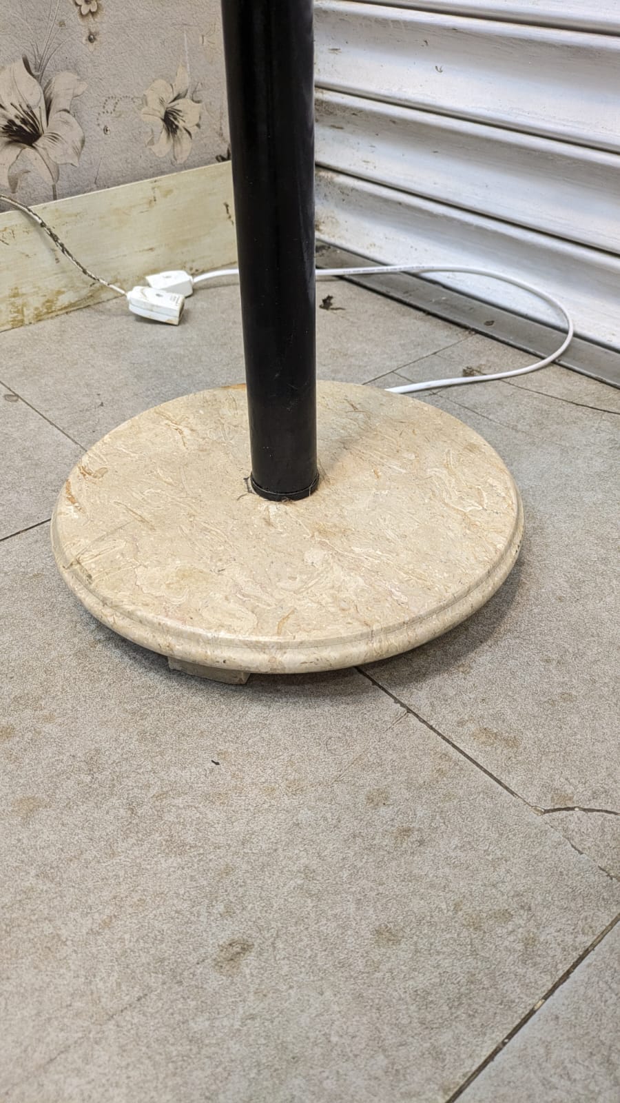 Floor lamp