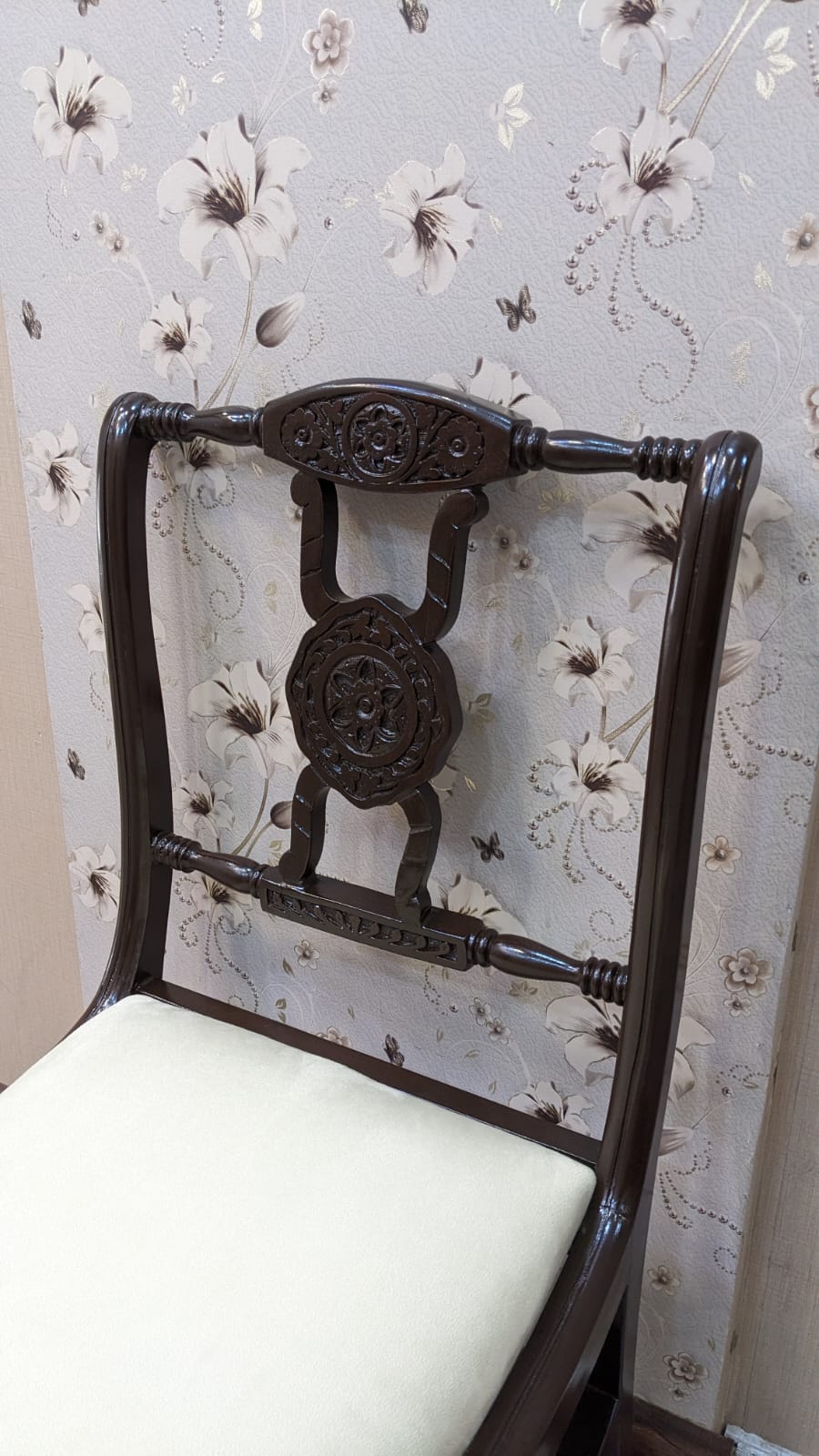 Sheesham Wood 6 Seater Dining Table