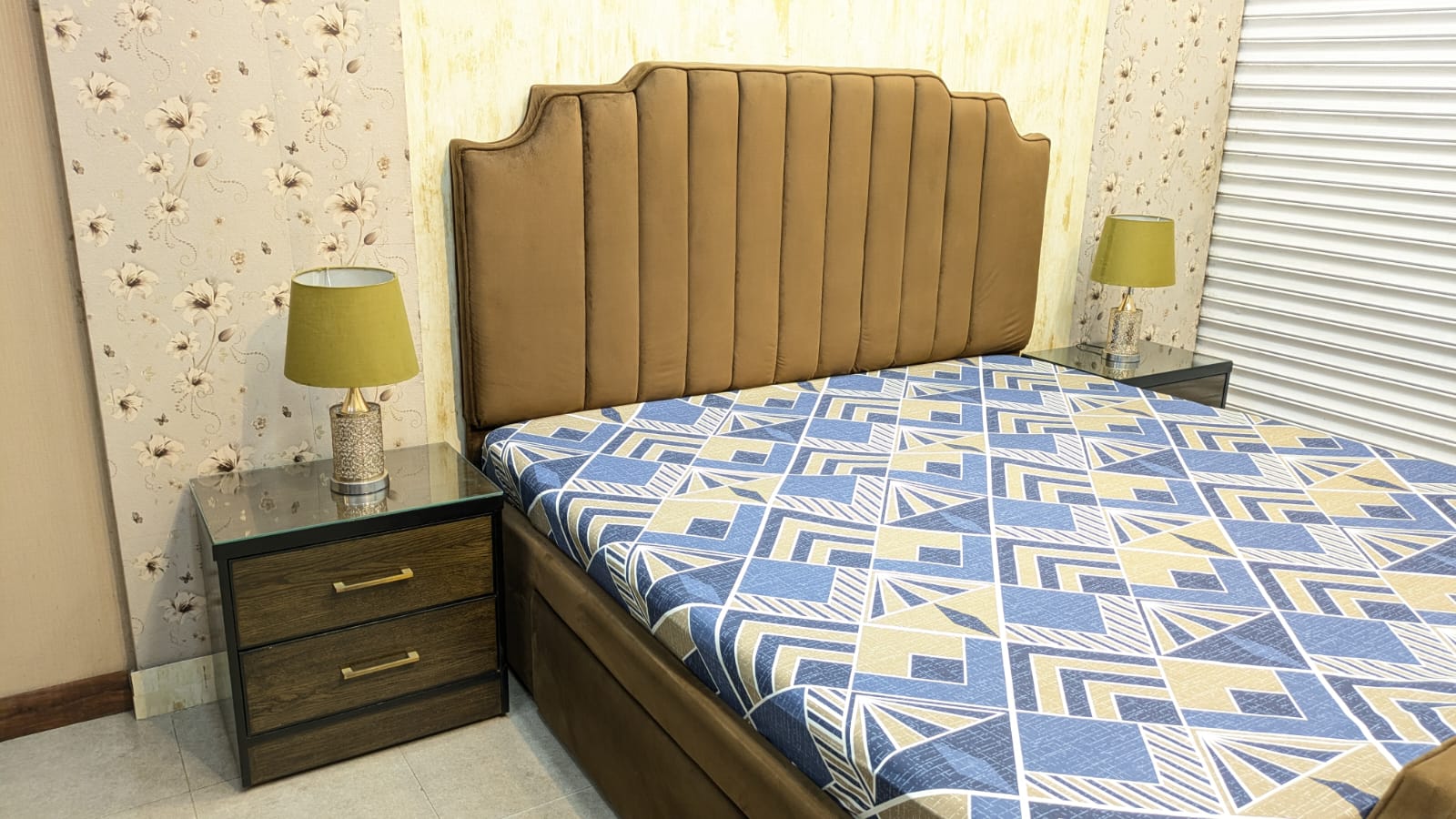Modern Design King Size Bedroom Set