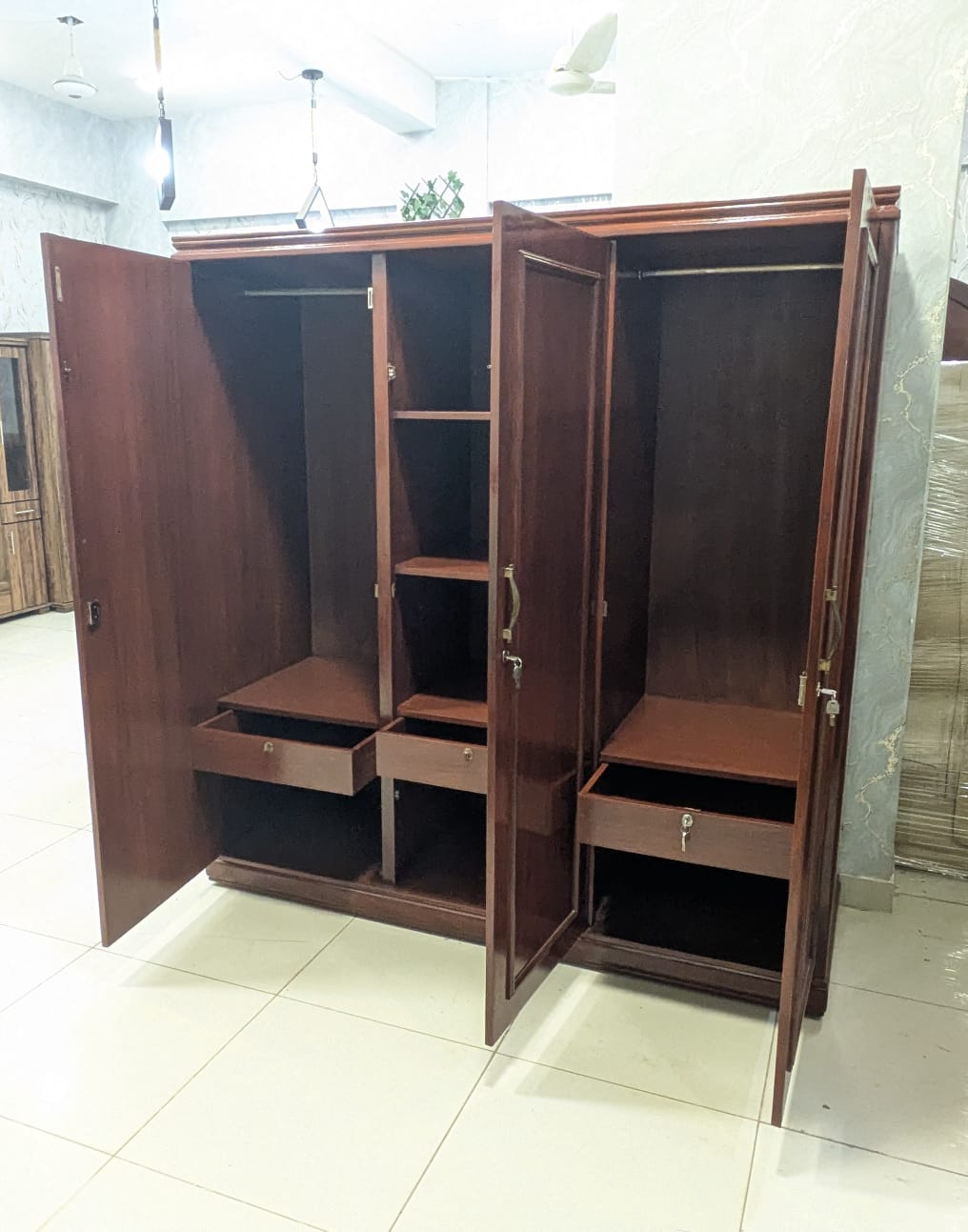 Sheesham Wood 3-Door Almirah