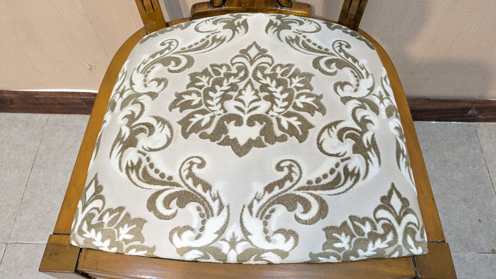 Solid Sheesham Wood 8 Seater Dining Table