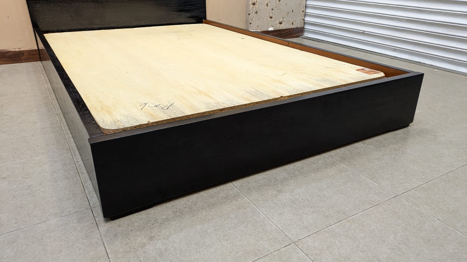 Twin Size Bed With Dressing Table