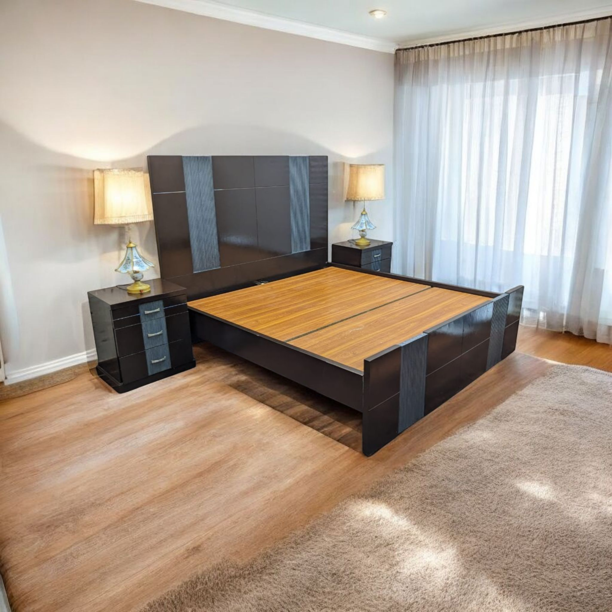 King Size Bed with 2 Side Tables