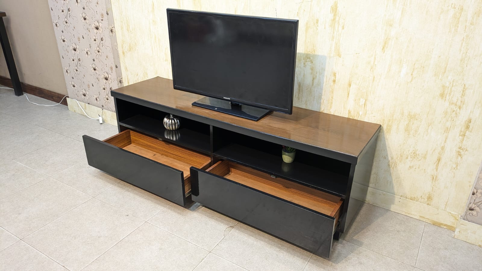 Modern Design LED Unit