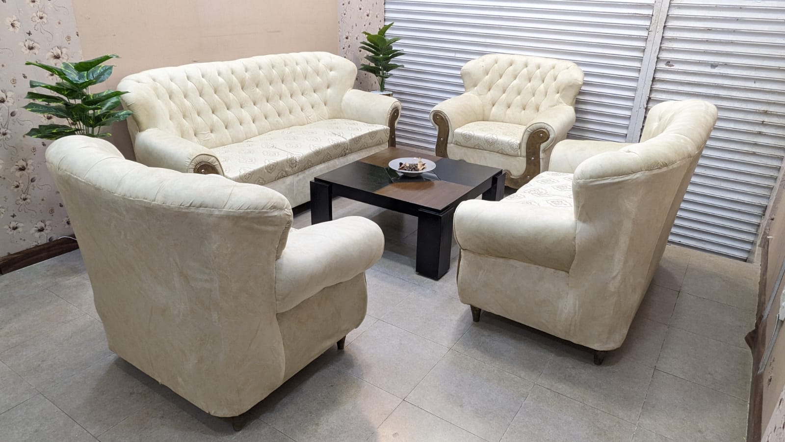 Stylish 7 Seater Sofa Set